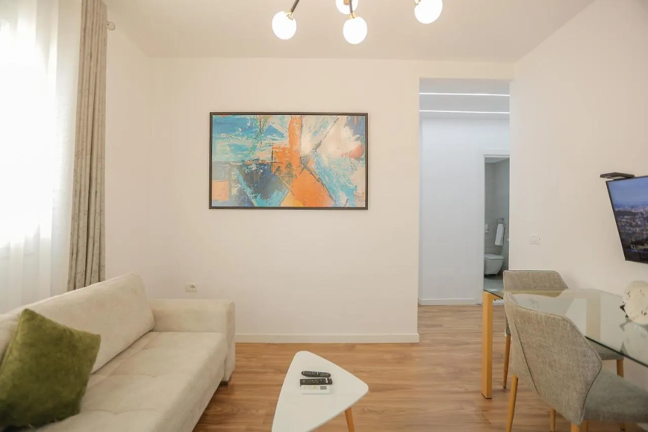 Miku Apartment-Stunning Apartment At Taiwan Тирана